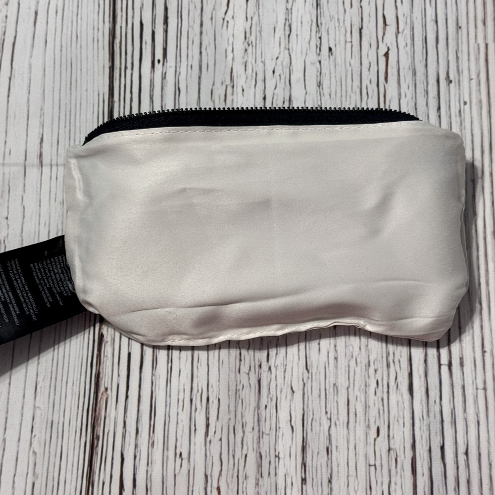 Gucci beauty  satin makeup bag - Picture 5 of 6